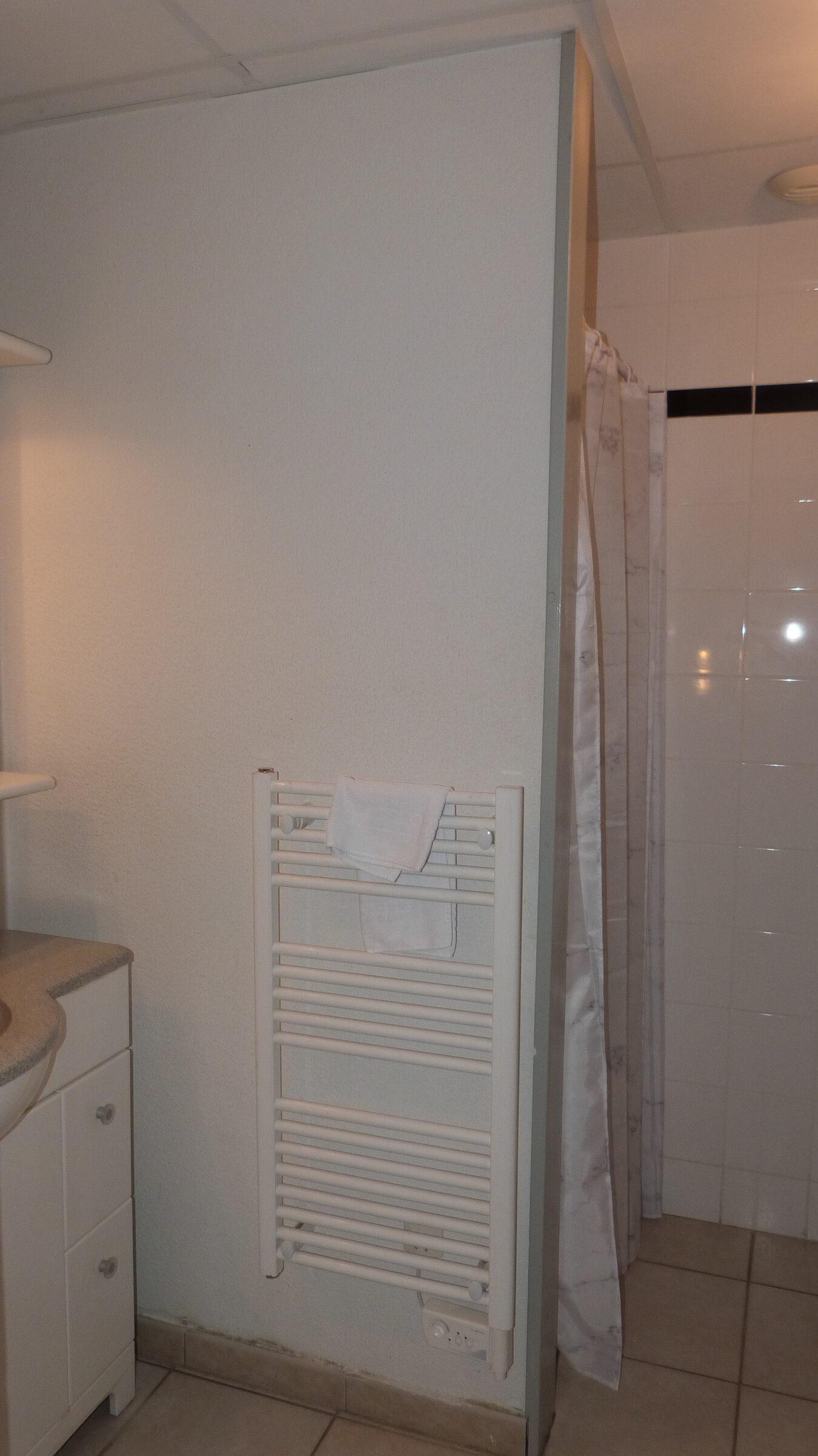 Salle de douche à l’étage